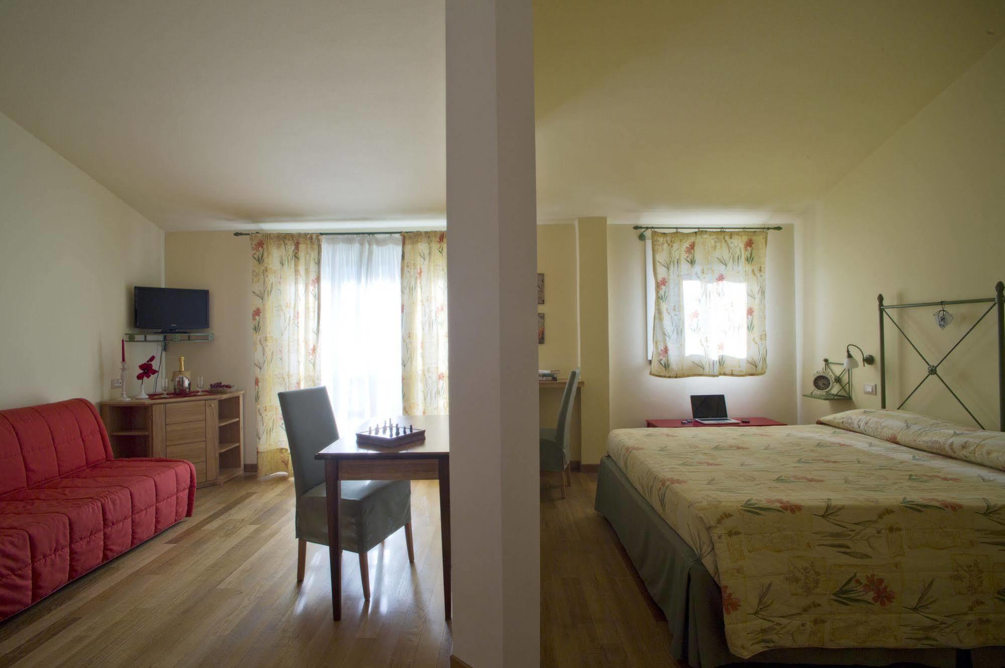 פונטרמולי Ca Del Moro Resort & Spa מראה חיצוני תמונה